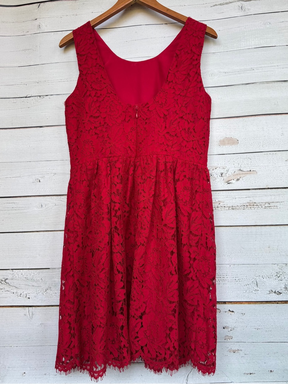 LOFT Sleeveless Floral Lace Overlay Shift Dress | Scalloped Fringe Hem- Size 6 - Picture 6 of 6